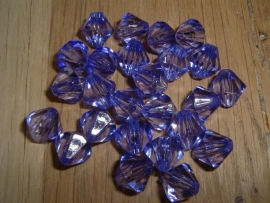 25 Mooie transparant lila/paarse facetkralen (konisch) van acryl van10 mm.