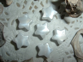 10 Stuks mooie witte kralen in de vorm van een sterretje