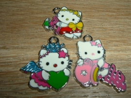 3  Verschillende soorten Hello Kitty hangertjes