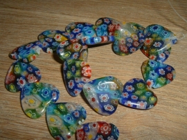 Mooie millefiori kralen in de vorm van een hartje