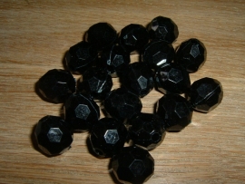 10 mooie  zwarte facetkralen 16 mm.