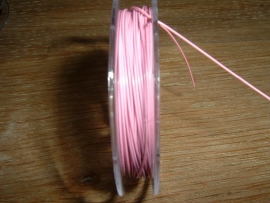 Gecoat staaldraad 0,45 mm. in de kleur roze