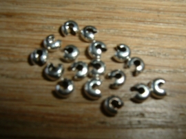 10 Stuks antiek zilverkleurige knijpkraalverbergers 4 mm.