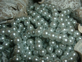 50 Stuks mooie zilvergrijze glasparels 6 mm.