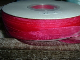 Mooi fuchsia gekleurd organza lint van 7 mm.