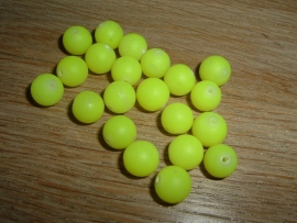 Mooie fluor gele Buri zaden van 8 mm.