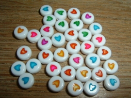 10 stuks Mooie ronde kralen met een gekleurd hartje mix