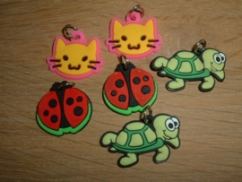 6 leuke hangertjes voor aan de loom bands