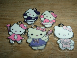 Leuke Hello Kitty hangertjes in vrolijke kleurtjes