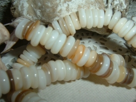 Schelp kralen disc beige ivoor parelmoer 8 mm.