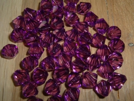 50 Mooie transparant paarse facetkralen (konisch) van acryl van10 mm.