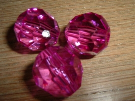 10 Mooie facetkralen in transparant  fuchsia 12 mm.