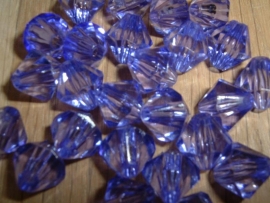 25 Mooie transparant lila/paarse facetkralen (konisch) van acryl van10 mm.