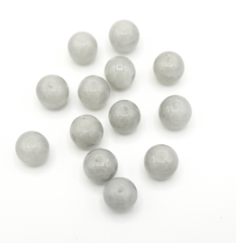 30 Stuks mooie grijze crackled opal glaskralen van 8 mm.