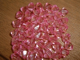 25 Mooie transparant roze facetkralen (konisch) van acryl 10 mm.