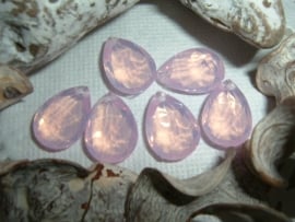Mooie druppelvormige hangertjes in roze opal