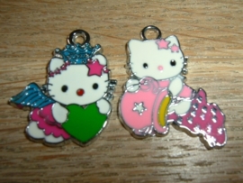 3  Verschillende soorten Hello Kitty hangertjes