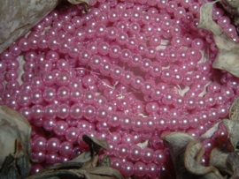 50 Stuks mooie roze glaspareltjes 4 mm.