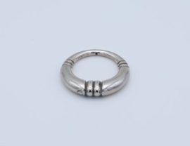 Mooie grote zilverkleurige ringen van 35 mm. (nr.23086)