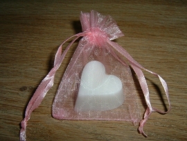 Mooie kleine roze organza zakjes van 7 x 5 cm.