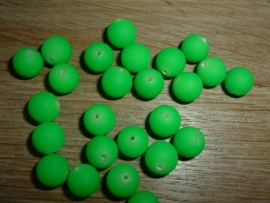 Mooie fluor groene Buri zaden van 8 mm