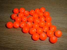 Mooie fluor oranje Buri zaden van 8 mm.
