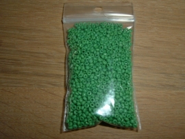 20 Gram mooie kleine groene glaskraaltjes