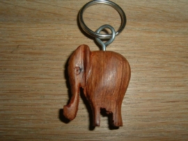 Mooie sleutelhanger van houten olifantje uit Burkina Faso