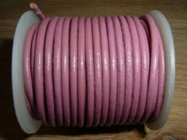 Rond DQ leerkoord van 2 mm. in een mooie donkere fuchsia kleur