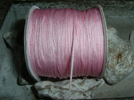 Mooi lichtroze macrame draad van 0.7 mm.