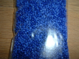 20 Gram mooie kleine blauwe glaskraaltjes
