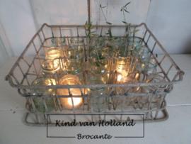 IJzeren rek / krat met potjes *