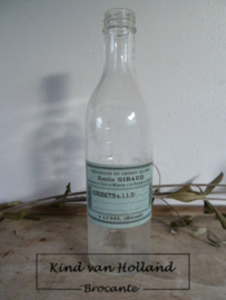 Oud flesje met etiket*