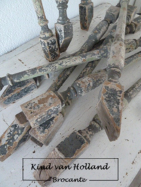 Oude houten trapspijl / ornament *