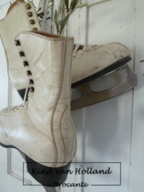 Oude schaatsen C *