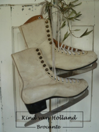 Oude schaatsen C *