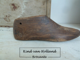 Oude houten schoenenmal *