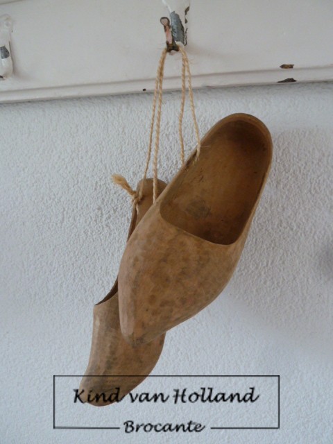 Paar houten klompjes *