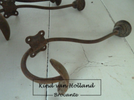 Oude kapstokhaak *