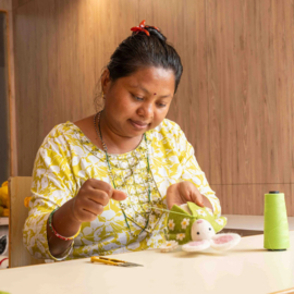 Sjaal met Verhaal - Haas met margrietjes
