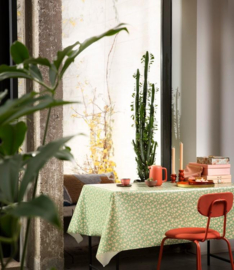 PVC tafelzeil Lola - retro groene bloemetjes
