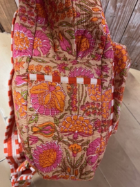 Stoffen rugtas beige met oranje bloemen