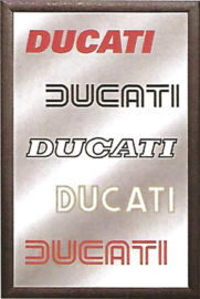 muurspiegel 5 Ducati logo's