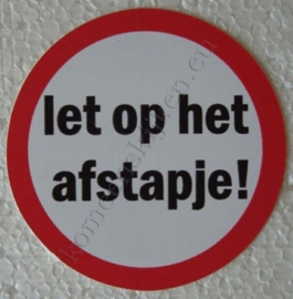 sticker let op het afstapje 7,5 cm