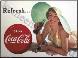 metalen ansichtkaart Coca Cola dame met hoed 15-21 cm