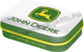 mintbox john deere logo, witte achtergrond