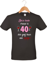 T-shirt - deze leuke Vrouw - geef haar een wijntje