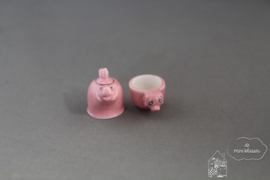 Theepot met kopje varken