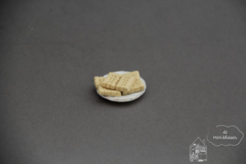 Bord met bisquit