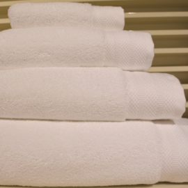 Luxe handdoeken Wit 700 grams 60 x 110 cm